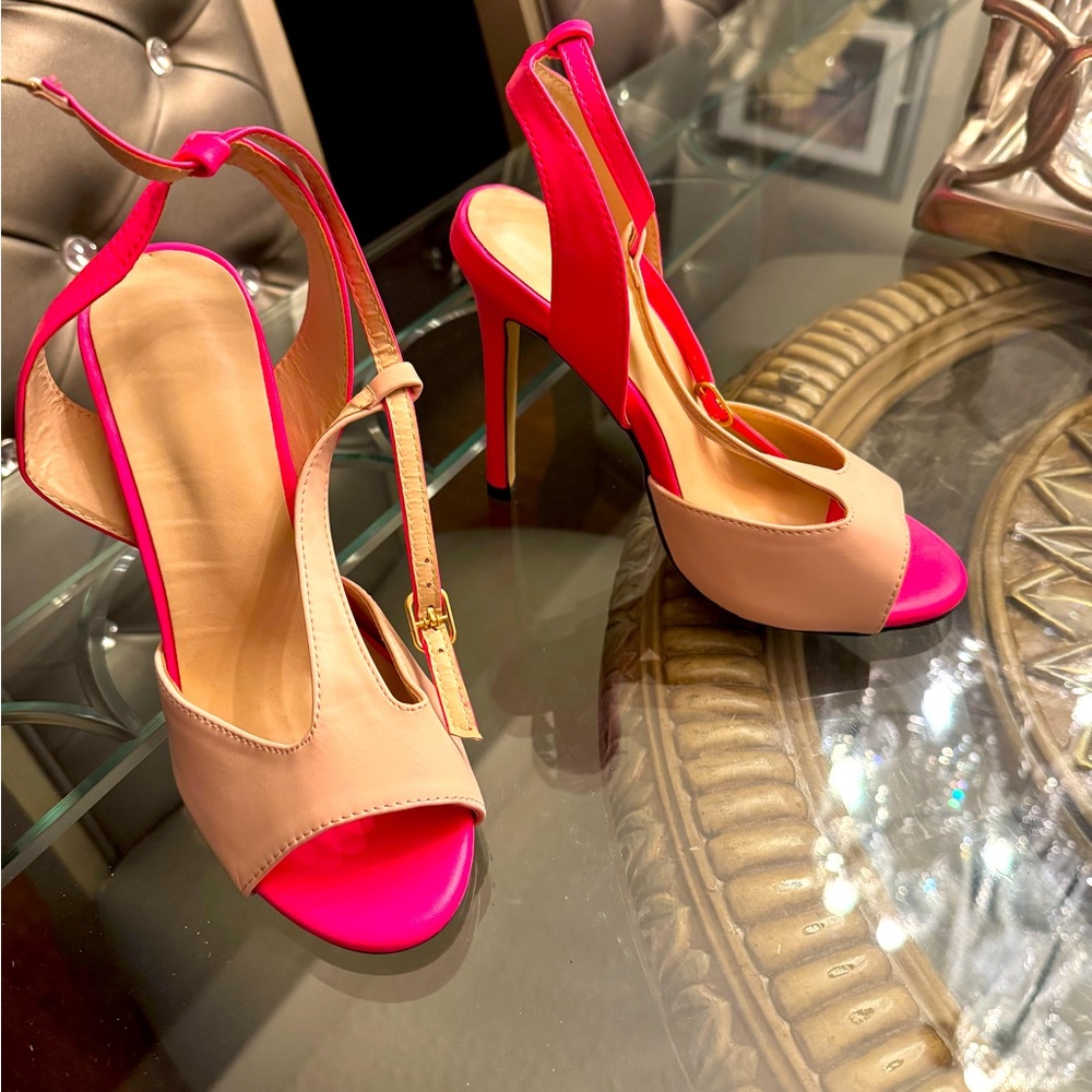 Hot pink and beige open toe sandal never worn